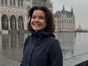 Падалко встала на коньки и восхитила поклонников невероятной физической формой. Видео