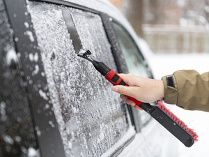 Це не дасть автівці замерзнути. Що робити, якщо під час поїздки почався крижаний дощ?