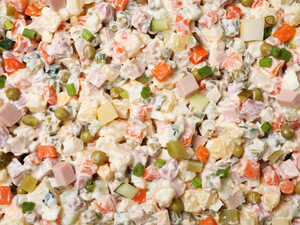 Полтавские коммунальщики пожаловались, что салат 