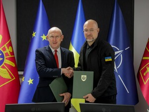 Україна і Великобританія підписали угоду про 100-річне партнерство в оборонній сфері. Що це означає?
