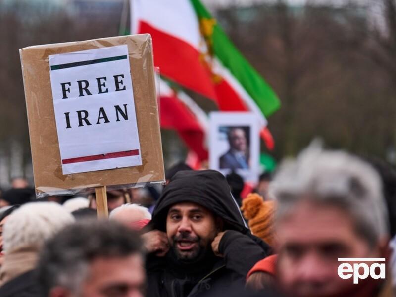 Учасникам протестів в Ірані пригрозили смертною карою