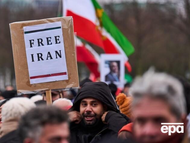 Учасникам протестів в Ірані пригрозили смертною карою