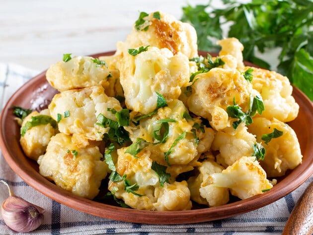 Сделайте этот простой кляр – и цветная капуста приобретет очень необычный вкус. Рецепт