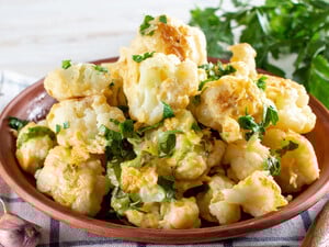 Зробіть цей простий кляр – і цвітна капуста набуде дуже незвичного смаку. Рецепт