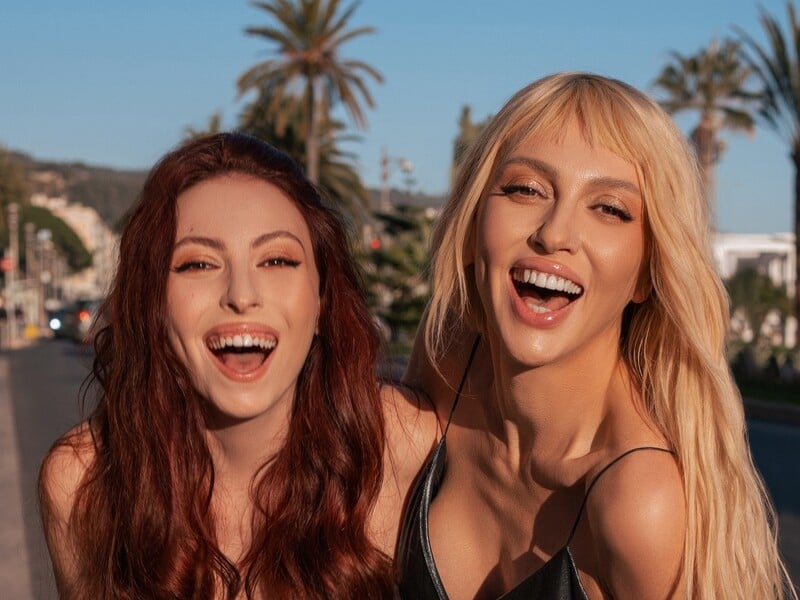 Полякова разразилась хохотом, когда ее зять и дочь начали целоваться. Видео