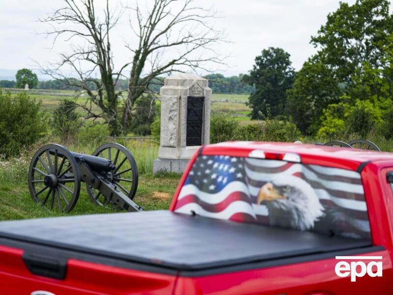 У США чоловіка обвинуватили в масовому оскверненні кладовищ, у його будинку виявили понад 100 людських черепів