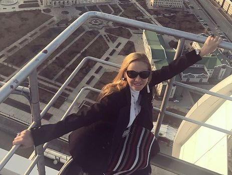 Кадыров в своей резиденции пригласил Навку на танец