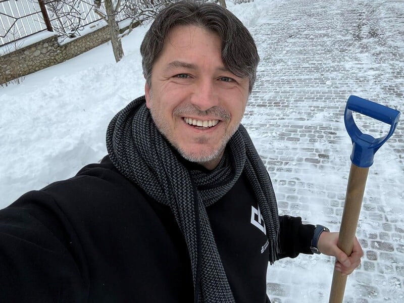 Притула назвал длинным матерным словом украинцев, которые хвастаются отдыхом в Буковеле во время войны