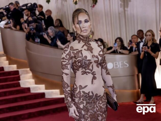 Нелепые детали и неуместный крой. Самые худшие наряды на 