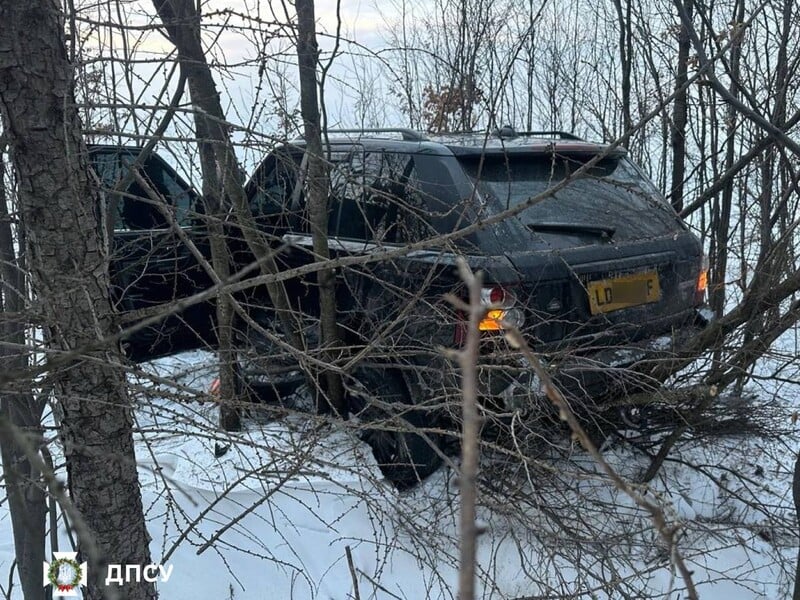 Внедорожник сбил пограничника при попытке прорыва в Румынию. Задержаны шесть человек, водителя ищут