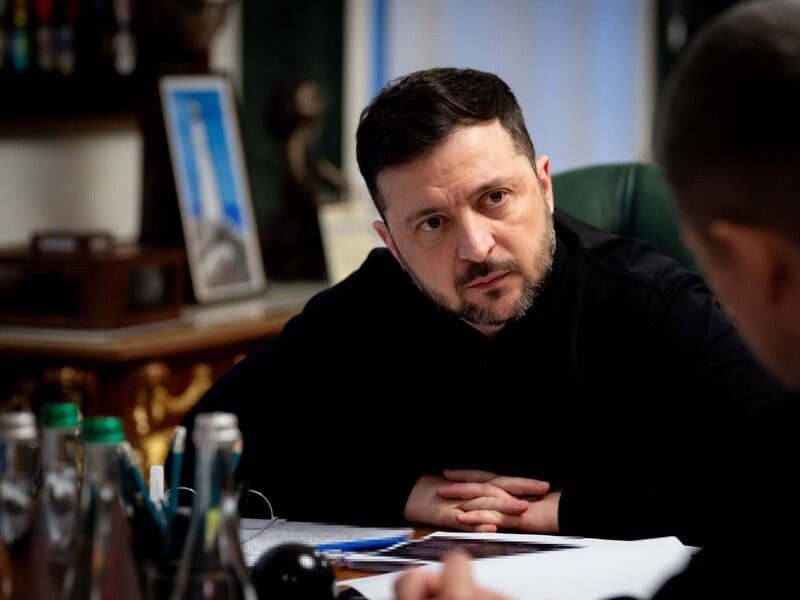 Зеленский предложил Раде продлить военное положение и мобилизацию до мая