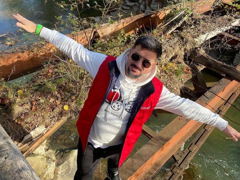 Налчаджиоглу показал прощание с дочерью, которая живет в РФ