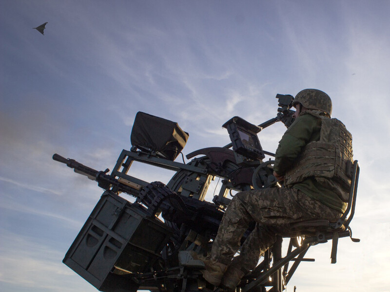 РФ випустила по Україні 25 ракет і майже 300 дронів. Є влучання на 24 локаціях – Повітряні сили