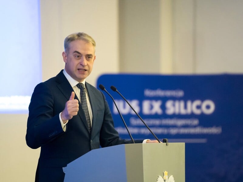 Польща ледь не залишилася без електрики через найбільшу за роки кібератаку – віцепрем'єр