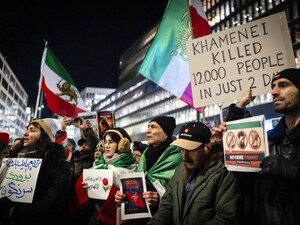 Изрешеченные пулями пациенты и залитые кровью улицы. Иранский врач рассказал о ситуации в стране