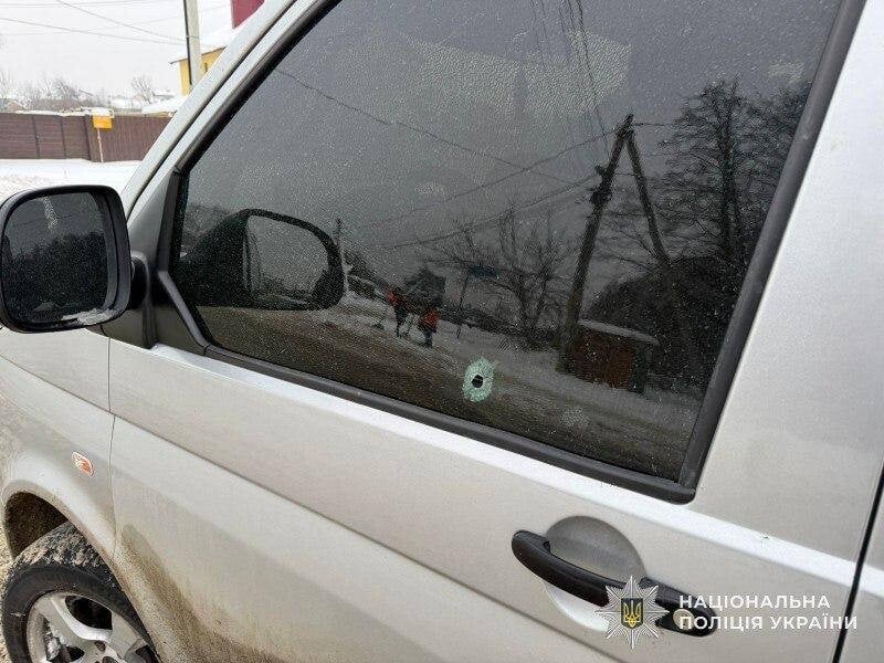 Під Львовом стріляли в автобус ТЦК. Фото