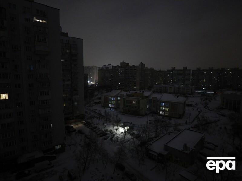 У Києві через проблеми з електрикою переглянуть комендантську годину. Кулеба пояснив, що зміниться