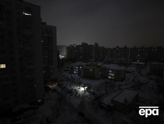 У Києві через проблеми з електрикою переглянуть комендантську годину. Кулеба пояснив, що зміниться