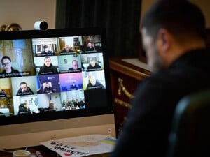 Зеленский провел 