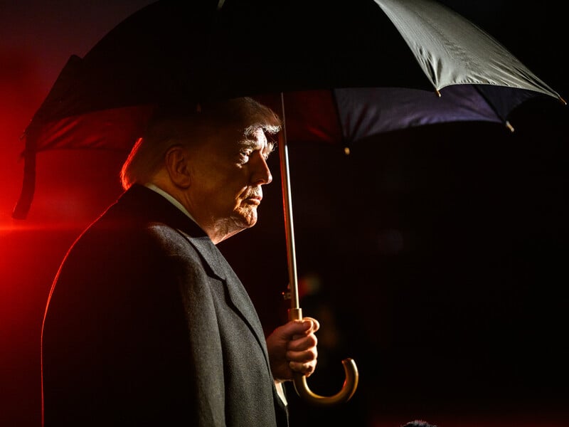 СМИ узнали, кто убедил Трампа "дать Ирану шанс"