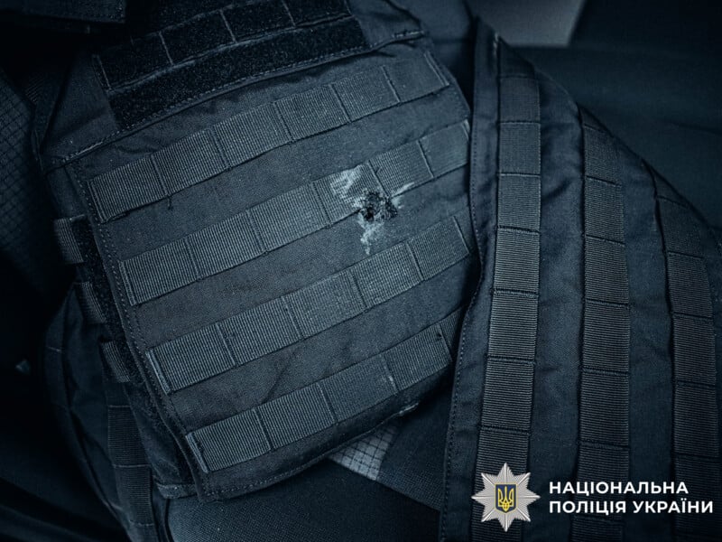У Луцьку чоловік відкрив вогонь по поліцейському, який прикрив собою жінку з дитиною. Відео