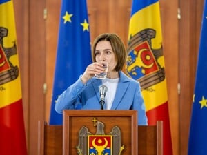 В Молдове коммунисты и социалисты обвинили Санду в госизмене после ее слов о 