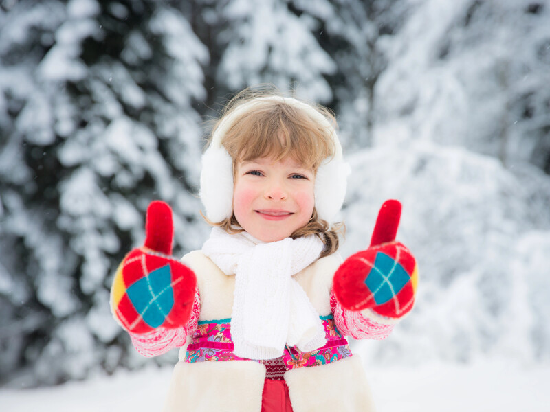 Дитина постійно губить рукавицю? Простий лайфхак, який завадить цьому