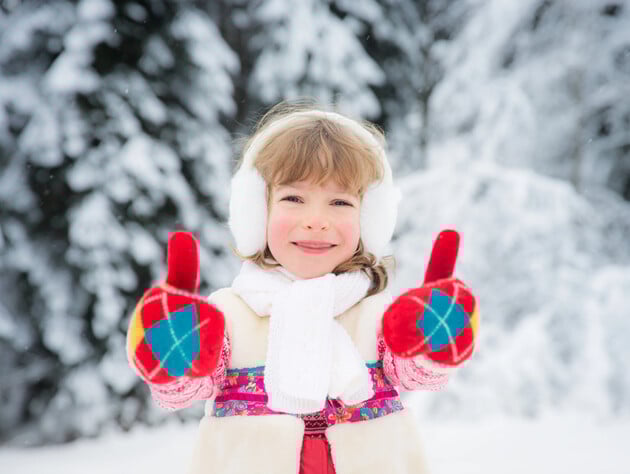 Дитина постійно губить рукавицю? Простий лайфхак, який завадить цьому