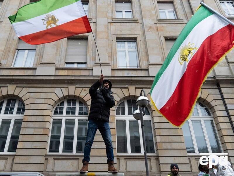 "Жахливе затишшя". ЗМІ пишуть, що в Ірані стихли протести