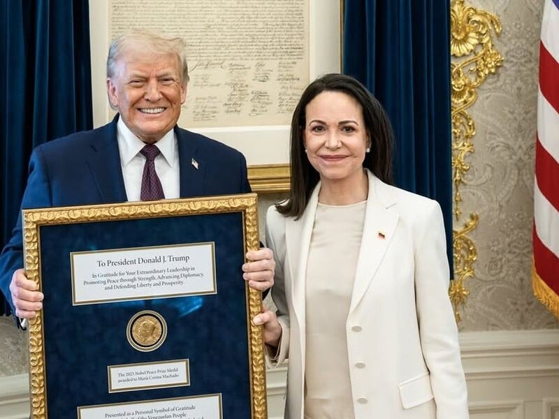 "Не повод для смеха". CNN пояснило, почему передача Трампу Нобелевскй награды – тревожный сигнал