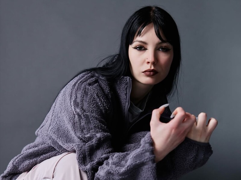 Кажанна высмеяла песню Jerry Heil для 