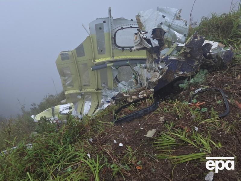 В Индонезии потерпел крушение самолет с 10 людьми на борту, нашли только одно тело