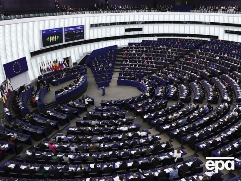 "Трамп многое потерял". Европарламент приостановил ратификацию торгового соглашения ЕС – США