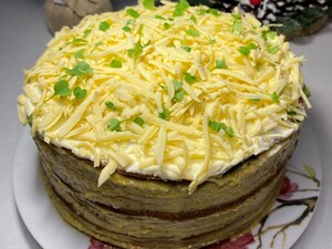 Приготовьте нежный и сытный печеночный торт с грибами. Подробный рецепт