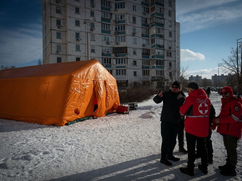 Понад 48 годин роботи і спальні місця. Уряд посилює мережу "пунктів незламності"