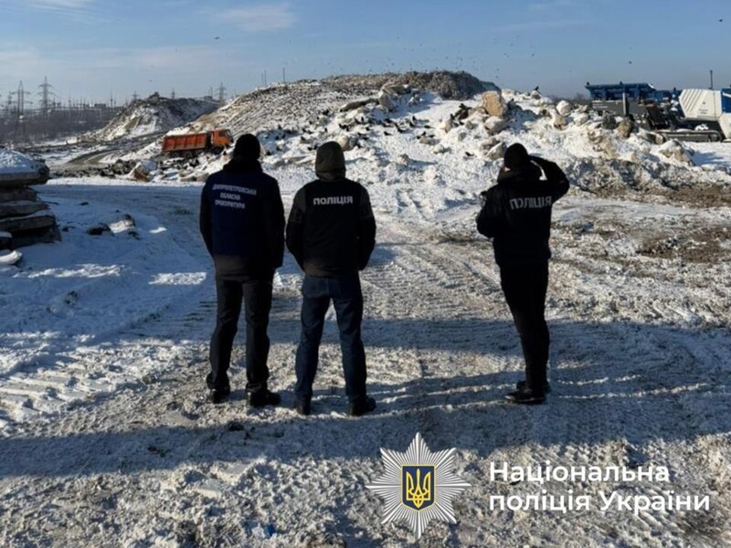 Нацполіція проводить обшуки одночасно у трьох областях через підозри в розкраданні держкоштів