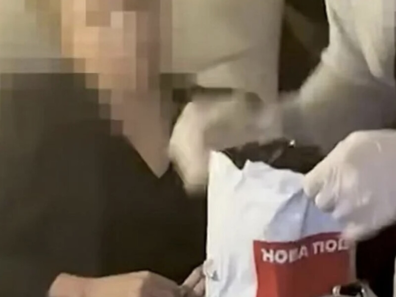 "Не памʼятаю в часи Януковича пакетиків "Нової пошти". Зеленський уперше прокоментував справу Тимошенко