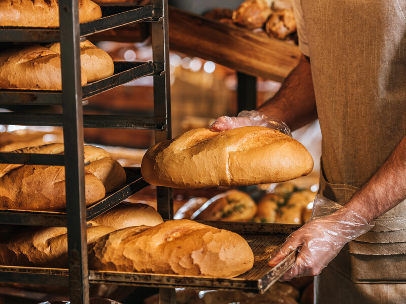 Продовольствия в Украине достаточно. Кабмин поручил готовить резервное питание для производителей продуктов