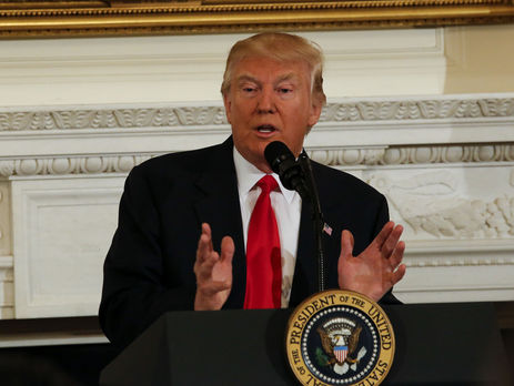 Трамп подписал новый миграционный закон