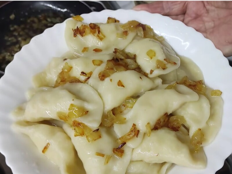 Из этого теста всегда получаются идеальные вареники, которые не развариваются. Рецепт