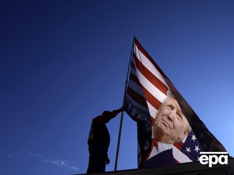 Патологический нарцисс Трамп является самым антиамериканским президентом и окружен подхалимами – NYT