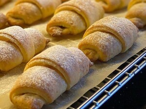 Змішайте це з маслом – і вийдуть божественні рогалики до чаю. Рецепт дивовижного тіста