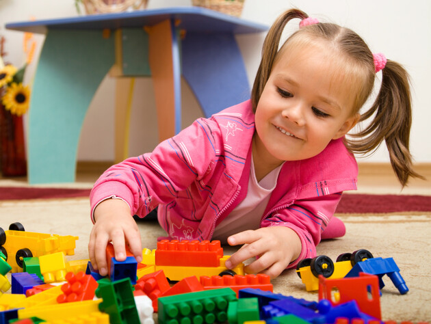 Шесть причин, почему не надо покупать ребенку гору игрушек