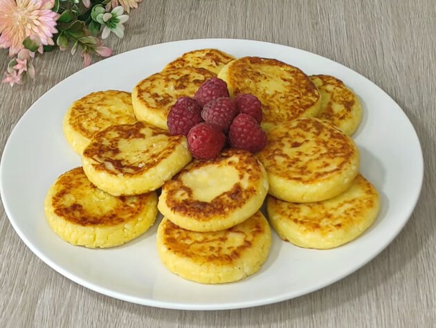 Секрет невероятно нежных и вкусных сырников – в этом рецепте без добавления муки