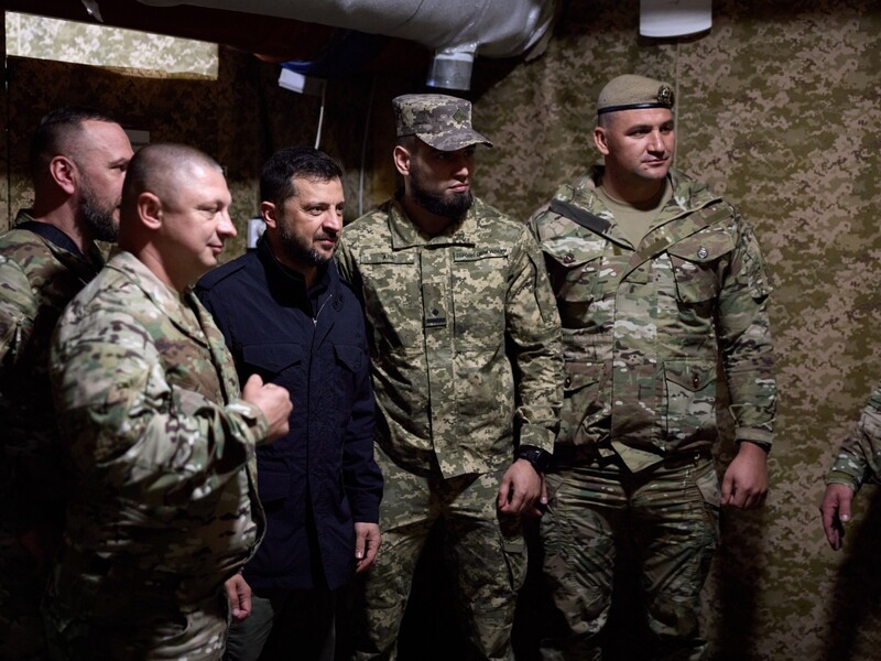 Зеленський хоче, щоб українські військові не шукали іншої роботи після війни