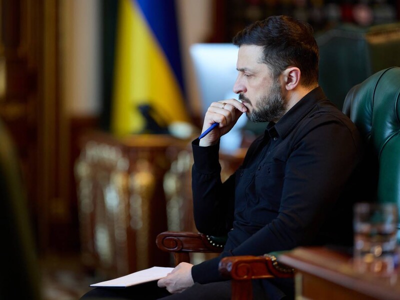 Зеленський поговорив з українською делегацією перед першими за тривалий час переговорами зі США і РФ