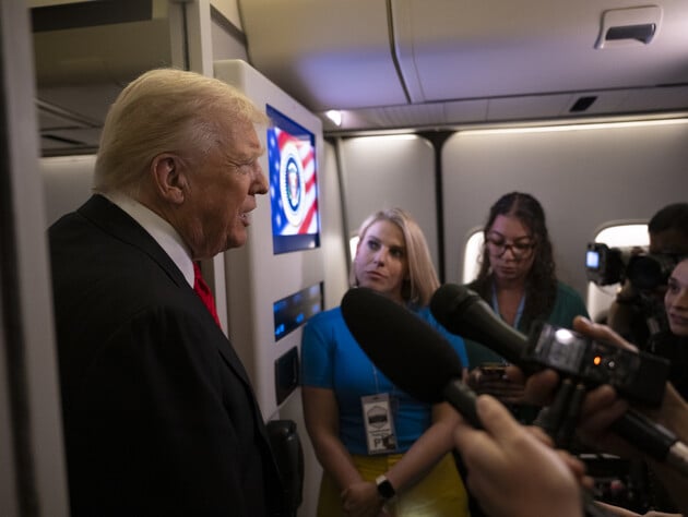 Трамп прокомментировал огромный синяк на руке, на который обратили внимание СМИ