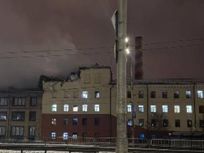 "Ударили в одну точку дважды". Порошенко заявил, что из-за атаки РФ на фабрику Roshen "много пострадавших"