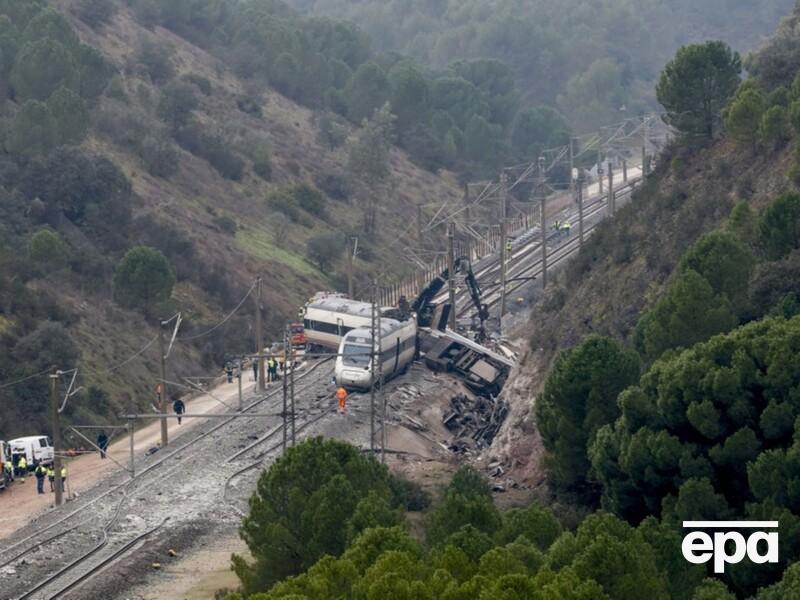 До смертельної аварії потяга в Іспанії могло призвести пошкодження колії ще до події