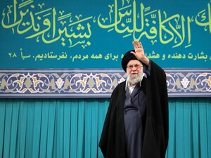 Аятола Хаменеї на тлі ймовірного удару США переїхав у бункер – ЗМІ